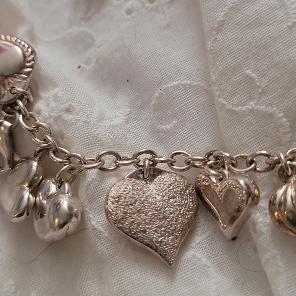 Vintage Sterling Silver Heart Charm Bracelet - Picture 5 of 9